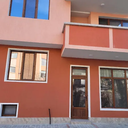 아파트 китанови- за гости *